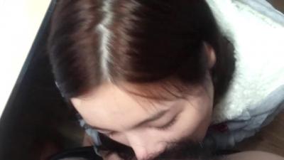 办公室偷情激战 饥渴OL女秘书勾引上司在办公桌上疯狂抽插